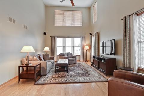 5372 Galloway Dr, Hoffman Estates, IL 60192 photo 4