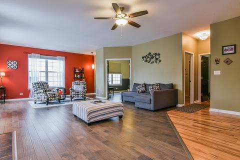 1642 Montclair Dr, Elgin, IL 60123 photo 11