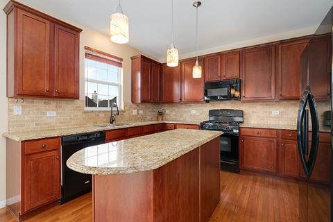 640 Versailles Dr, Bartlett, IL 60103 photo 8