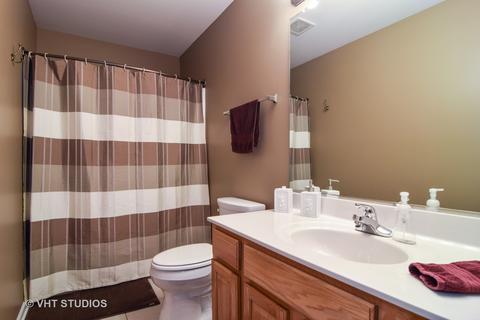 157 Hearthstone Dr, Bartlett, IL 60103 photo 13