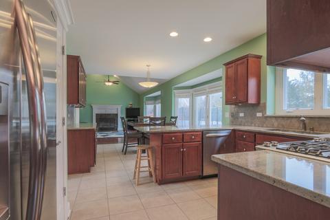 13415 Allyn St, Plainfield, IL 60585 photo 9