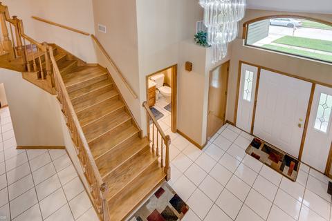 1560 Creekside Dr, Hoffman Estates, IL 60169 photo 12