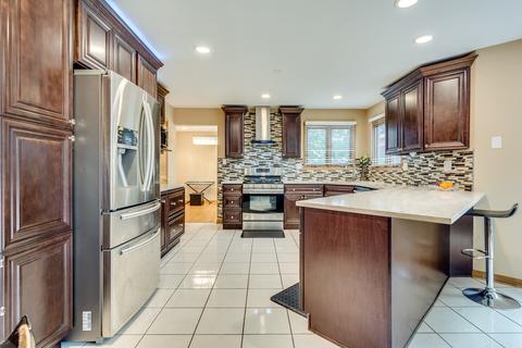 1560 Creekside Dr, Hoffman Estates, IL 60169 photo 6