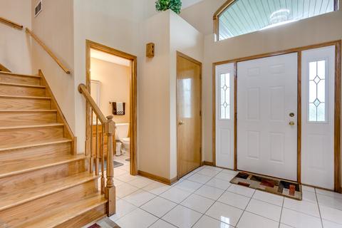 1560 Creekside Dr, Hoffman Estates, IL 60169 photo 9