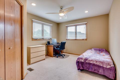 1560 Creekside Dr, Hoffman Estates, IL 60169 photo 27