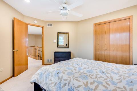 1560 Creekside Dr, Hoffman Estates, IL 60169 photo 26