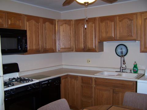 2404 Kirchoff Rd, Rolling Meadows, IL 60008 photo 3