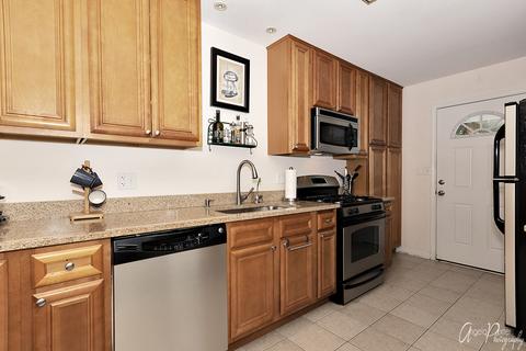 276 Maureen Dr, Wheeling, IL 60090 photo 8