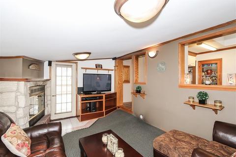 585 Geronimo St, Hoffman Estates, IL 60169 photo 12