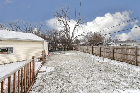 585 Geronimo St, Hoffman Estates, IL 60169 photo 25