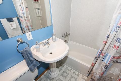 585 Geronimo St, Hoffman Estates, IL 60169 photo 24