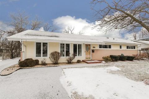 585 Geronimo St, Hoffman Estates, IL 60169 photo 1