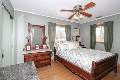 585 Geronimo St, Hoffman Estates, IL 60169 photo 14
