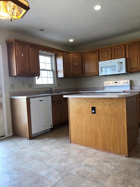 34 Rounds Rd, Bloomington, IL 61704 photo 10