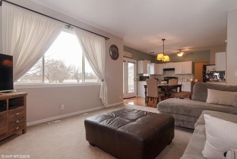 1631 S Hampton Dr, Aurora, IL 60506 photo 9