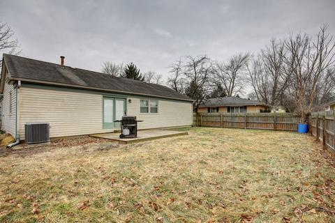 1007 Pinecrest Dr, Rantoul, IL 61866 photo 6