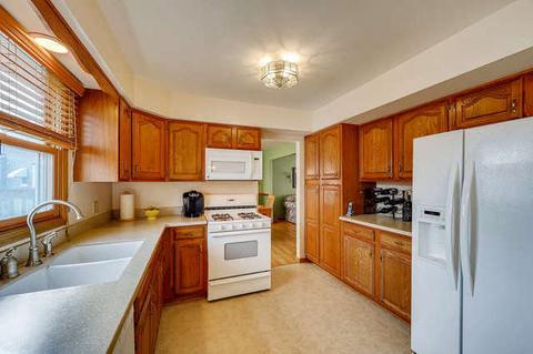 637 Shenandoah Trl, Elgin, IL 60123 photo 10