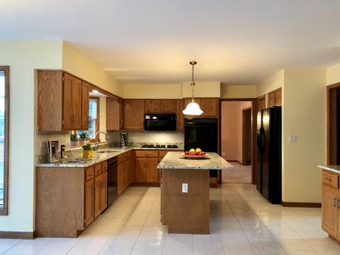 2006 Saint Andrews Dr, Plainfield, IL 60586 photo 3