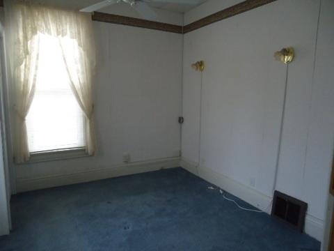 209 W 5th St, Gridley, IL 61744 photo 15