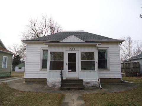 209 W 5th St, Gridley, IL 61744 photo 25