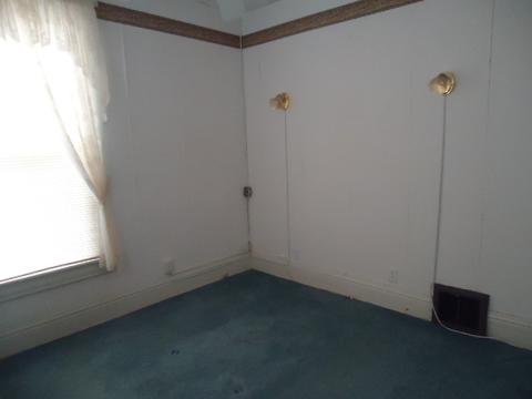209 W 5th St, Gridley, IL 61744 photo 18