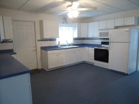 209 W 5th St, Gridley, IL 61744 photo 2