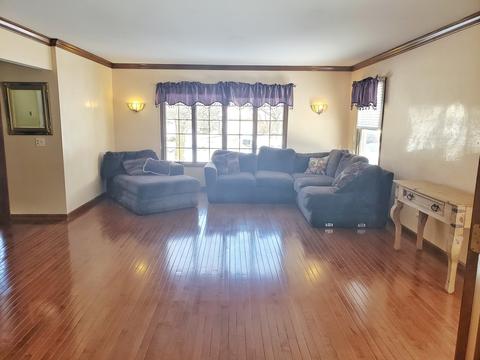 3380 Yorkshire Ct, Hoffman Estates, IL 60067 photo 4