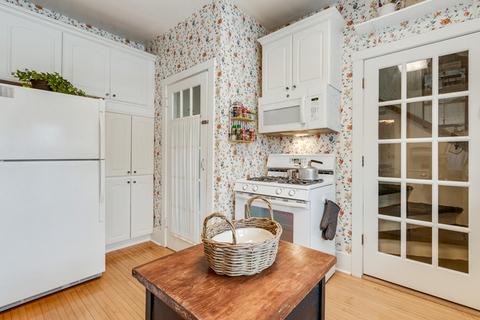 437 S 3rd St, West Dundee, IL 60118 photo 9