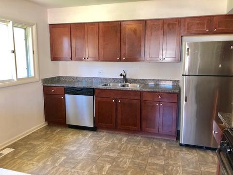 1345 Dennison Rd, Hoffman Estates, IL 60169 photo 13