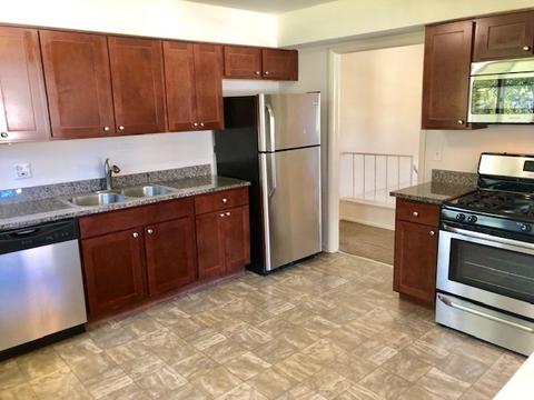 1345 Dennison Rd, Hoffman Estates, IL 60169 photo 14