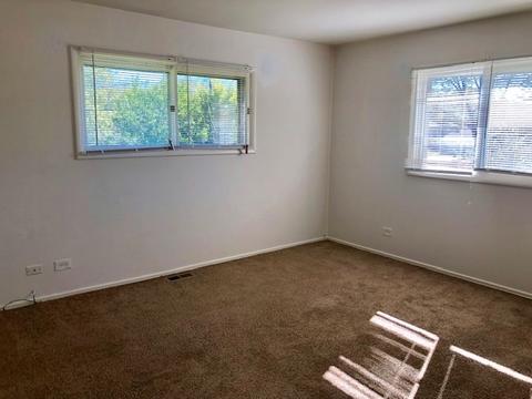 1345 Dennison Rd, Hoffman Estates, IL 60169 photo 6