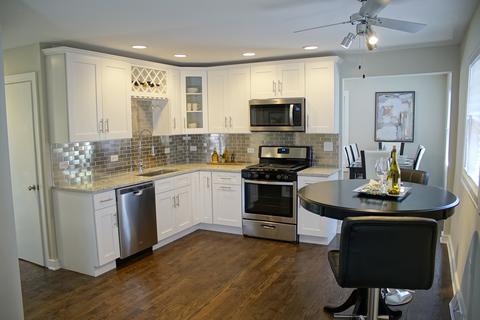 9830 S Winston Ave, Chicago, IL 60643 photo 3