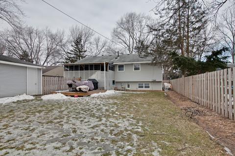 155 Saint Armand Ln, Wheeling, IL 60090 photo 23