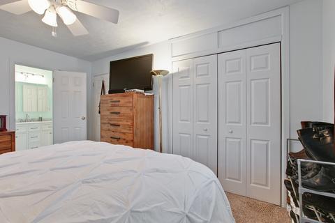 155 Saint Armand Ln, Wheeling, IL 60090 photo 10