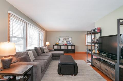 967 Valewood Rd, Bartlett, IL 60103 photo 2