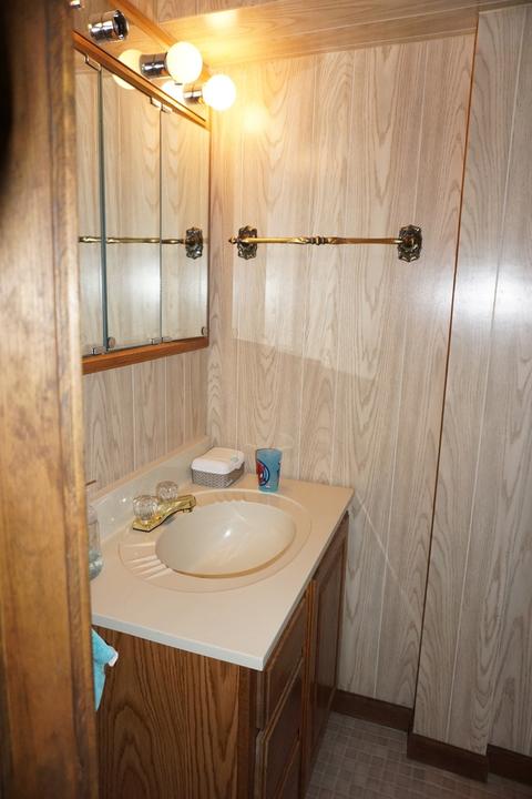 8450 S Octavia Ave, Bridgeview, IL 60455 photo 30