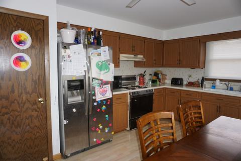 8450 S Octavia Ave, Bridgeview, IL 60455 photo 10