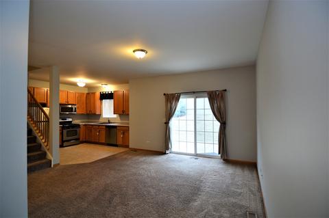 1099 Clover Dr, Minooka, IL 60447 photo 3
