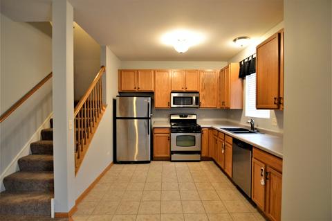 1099 Clover Dr, Minooka, IL 60447 photo 5