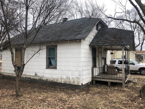 404 Dewitt Ave, Mattoon, IL 61938 photo 1