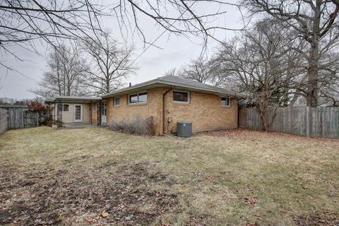815 Breen Dr, Champaign, IL 61820 photo 8
