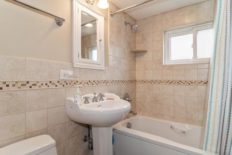 706 N Pine St, Mount Prospect, IL 60056 photo 12
