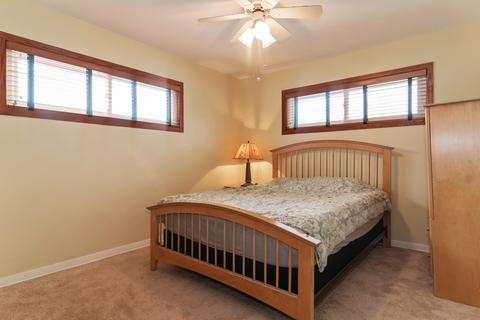 706 N Pine St, Mount Prospect, IL 60056 photo 9