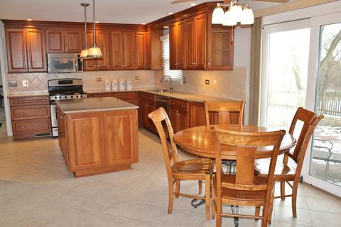 5404 Silent Brook Ln, Rolling Meadows, IL 60008 photo 5