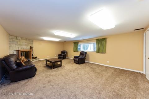 1900 Plainfield Dr, Des Plaines, IL 60018 photo 8