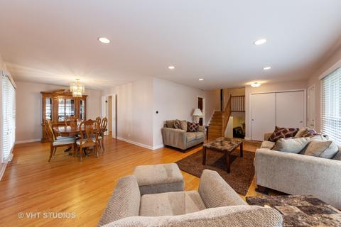 1900 Plainfield Dr, Des Plaines, IL 60018 photo 3