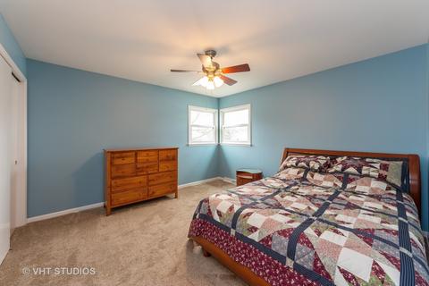 1900 Plainfield Dr, Des Plaines, IL 60018 photo 11