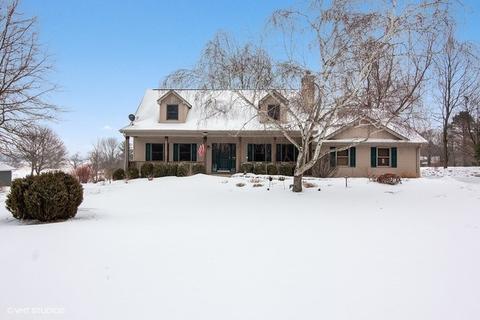 8206 Nolan St, Harvard, IL 60033 photo 5