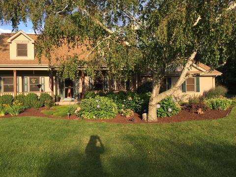 8206 Nolan St, Harvard, IL 60033 photo 1