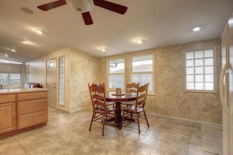 814 Breen Dr, Champaign, IL 61820 photo 17